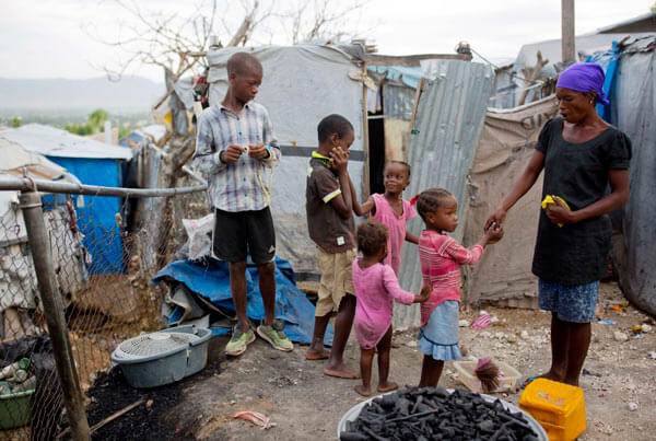 On earthquake anniversary, Haitians trying to rebuild ...